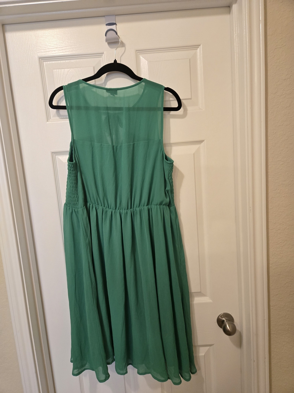 torrid Emerald Green Sleeveless Smocked Midi Dress - Picture 5 of 6